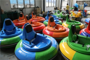 Indoor Bumper Cars in Fwu-long
